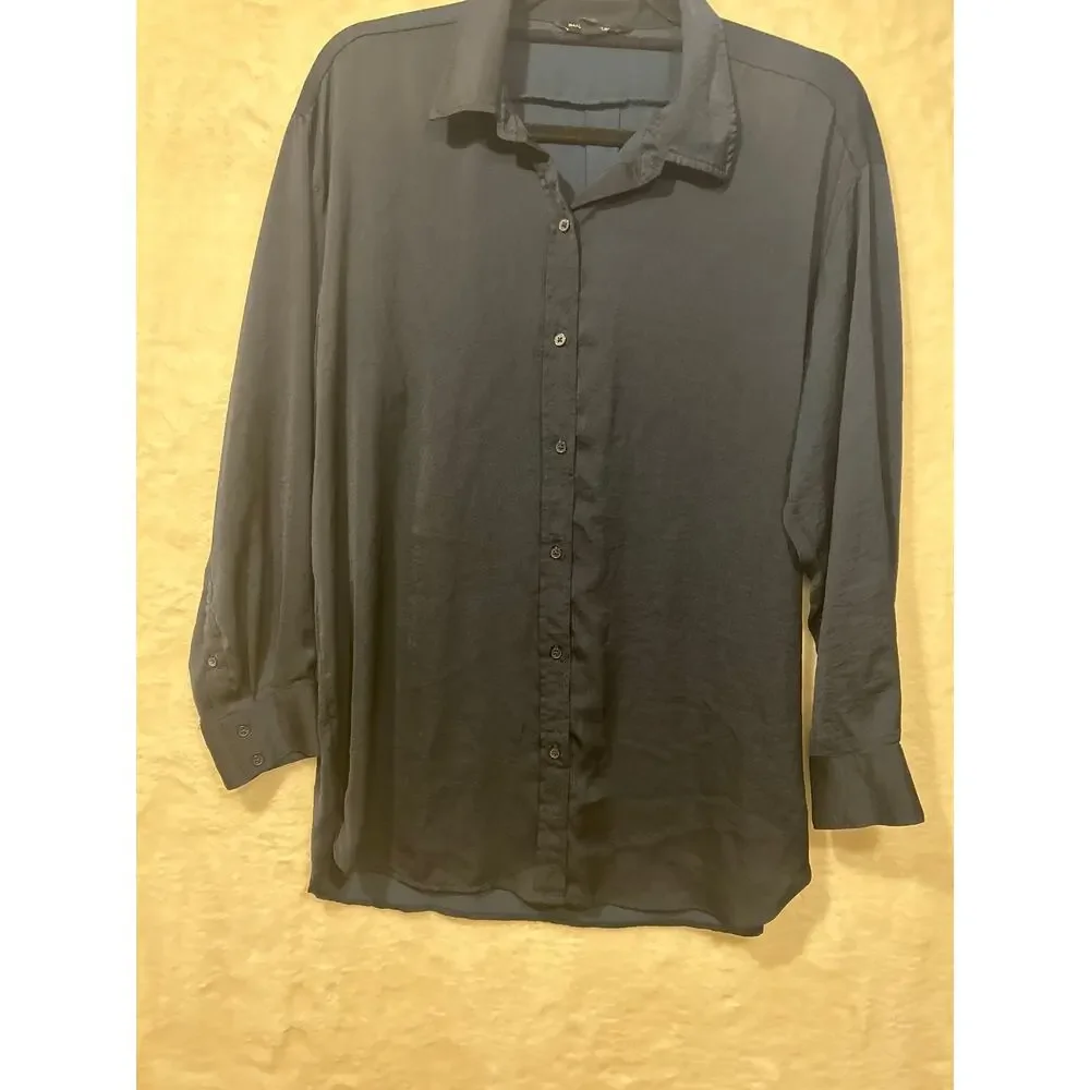 Banana Republic Men’s Blue Dress Shirt Size Medium